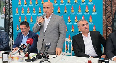 Bakan Kirişci, muhtarlarla bir araya geldi