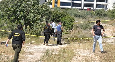 Fidan dikmek için kazılan toprakta bomba bulundu