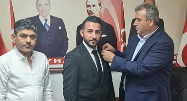 Futbolcu Tekin İncebaldır MHP’ye katıldı