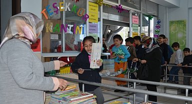 Öğrenciler kantinden ürünleri ücretsiz alıyor