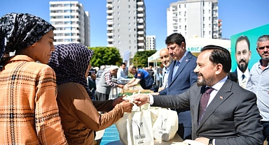 Sarıçam Belediyesi'nden rekor fide dağıtımı