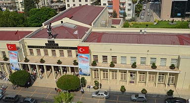 BELEDİYE MECLİSİNDE KARALAR'A ELEŞTİRİ YAĞMURU