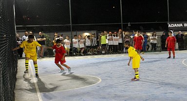 Depremzede çocuklar futbol turnuvası