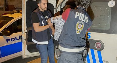 ERKEK ARKADAŞI BIÇAKLADI