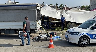 Kamyonete çarpan motosikletin sürücüsü öldü