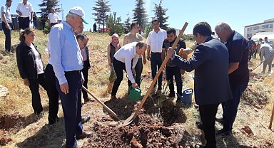 15 Temmuz şehitleri anısına fidan dikildi