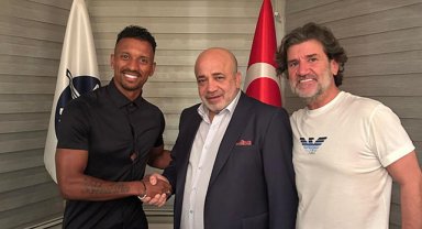 Adana Demirspor, Luis Nani'yi transfer etti