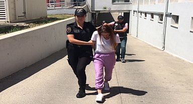 "Barbara" salça ve yağla kaplı paketlerde 27 kilo esrar buldu