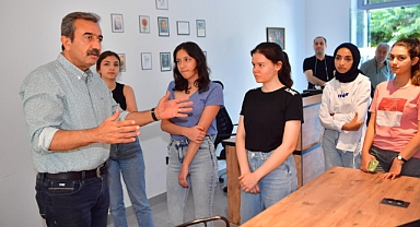 Çukurova’da ders kafeler dolup taşıyor