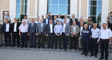MHP Heyeti deprem bölgesini inceliyor