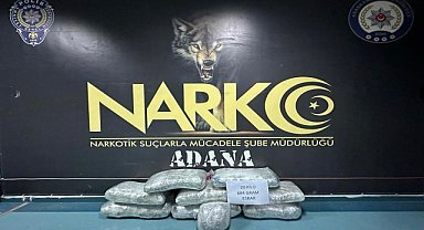 Otomobilde 20 kilo 684 gram esrar ele geçirildi