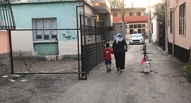 Yolu trafiğe kapattılar