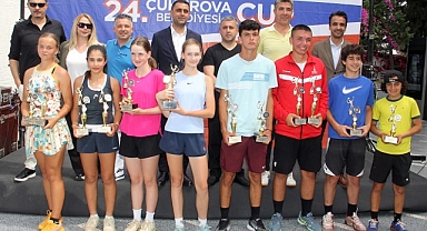 Çukurova Belediyesi Cup’ta kupalar sahiplerini buldu