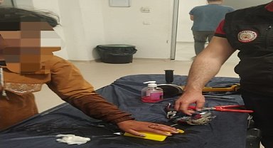 Parmakta sıkışan yüzüğü itfaiye çıkardı