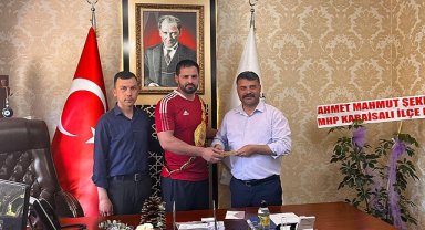 Şampiyon güreşçi altın kemerini 3 yıl sonra aldı