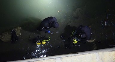 Adana'da nehre düşen kişi kayboldu