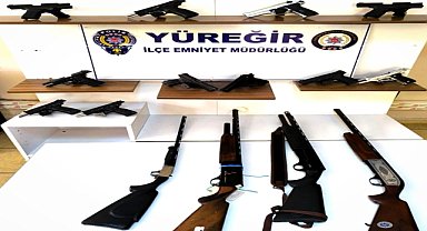 DENETİMDE SİLAH YAKALATTILAR
