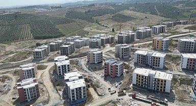 DEPREM KONUTLARININ YAPIMI HIZLA SÜRÜYOR