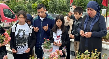 DEPREMZEDELERİN BURUK ANNELER GÜNÜ!