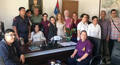 Engelli öğrencilerden jandarmaya ziyaret