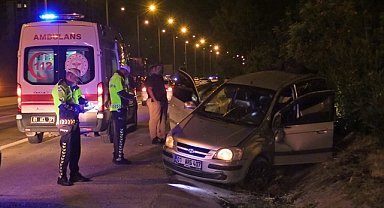 İKİ OTOMOBİL KAZA YAPTI: 2 YARALI