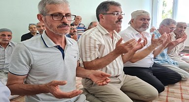 Kadirli'de hac kafilesi dualarla uğurlandı