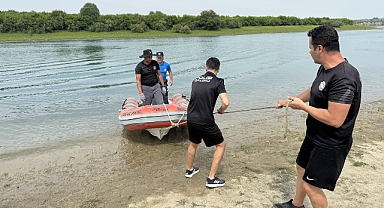 Seyhan Nehri’ne giren genç kayboldu