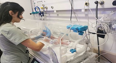 Yol kenarında terk edilmiş bebek bulundu