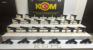 27 ruhsatsız tabanca ele geçirildi