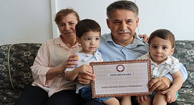 63 YAŞINDA VE OKUL BİRİNCİSİ!