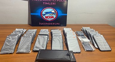 Gümrük kaçağı 45 telefon ele geçirildi