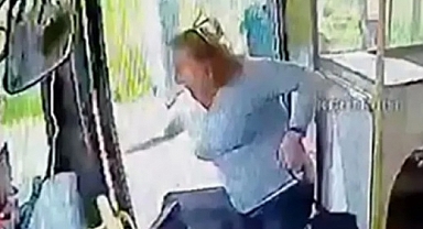 Kapı açık ama dengesini kaybetmiş!