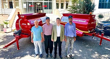 Pozantı'da iki çiftçiye hibe destekli su tankı verildi