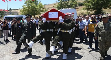 ŞEHİDİMİZ SON YOLCULUĞUNA UĞURLAND
