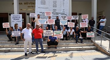 Adana'da dolmuşçular eylemde