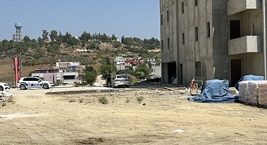 Adana'da inşaattan düşen işçi yaşamını yitirdi