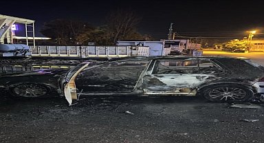 Adana'da park halindeki otomobil yandı