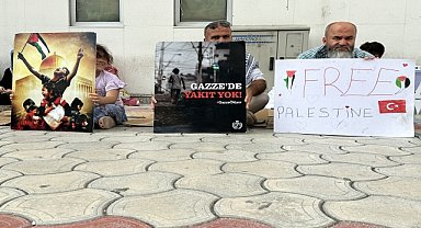 Gazze'ye destek için oturma eylemi düzenlendi