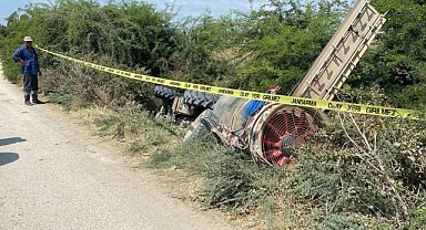 Adana'da devrilen traktördeki 1 kişi öldü