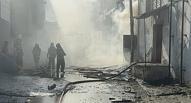 Adana'da iş yerinde çıkan yangın kontrol altına alındı