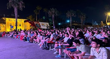 ADANA'DA MİLLİ MAÇ HEYECANI