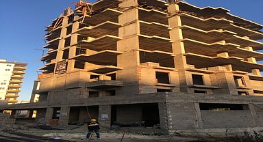 İnşaattan düşen işçi hayatını kaybetti