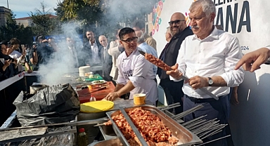ADANA'YA GELENLER CİGERİ YEDİLER
