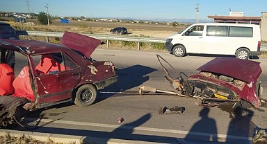 Adana'da iki aracın çarpıştığı kazada 4 kişi yaraladı