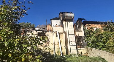 Ev yangınında 2 kişi öldü, 4 kişi yaralandı