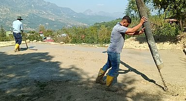 Kozan'da 24 konutun yapımına başlandı