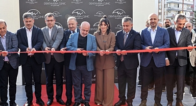 Adana’da protokolü buluşturan açılış