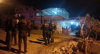 Eşini ve kayınbiraderini av tüfeğiyle öldürdü