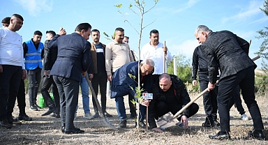 ÜLKÜCÜLER FİDAN DİKTİ