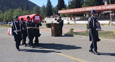 UZMAN ÇAVUŞ KAZADA YAŞAMINI YİTİRDİ